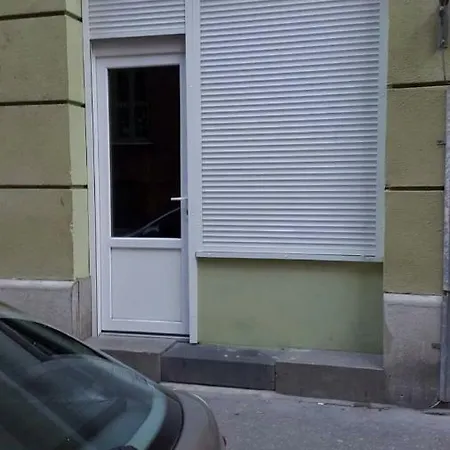 Апартаменты Sofi Apartman *